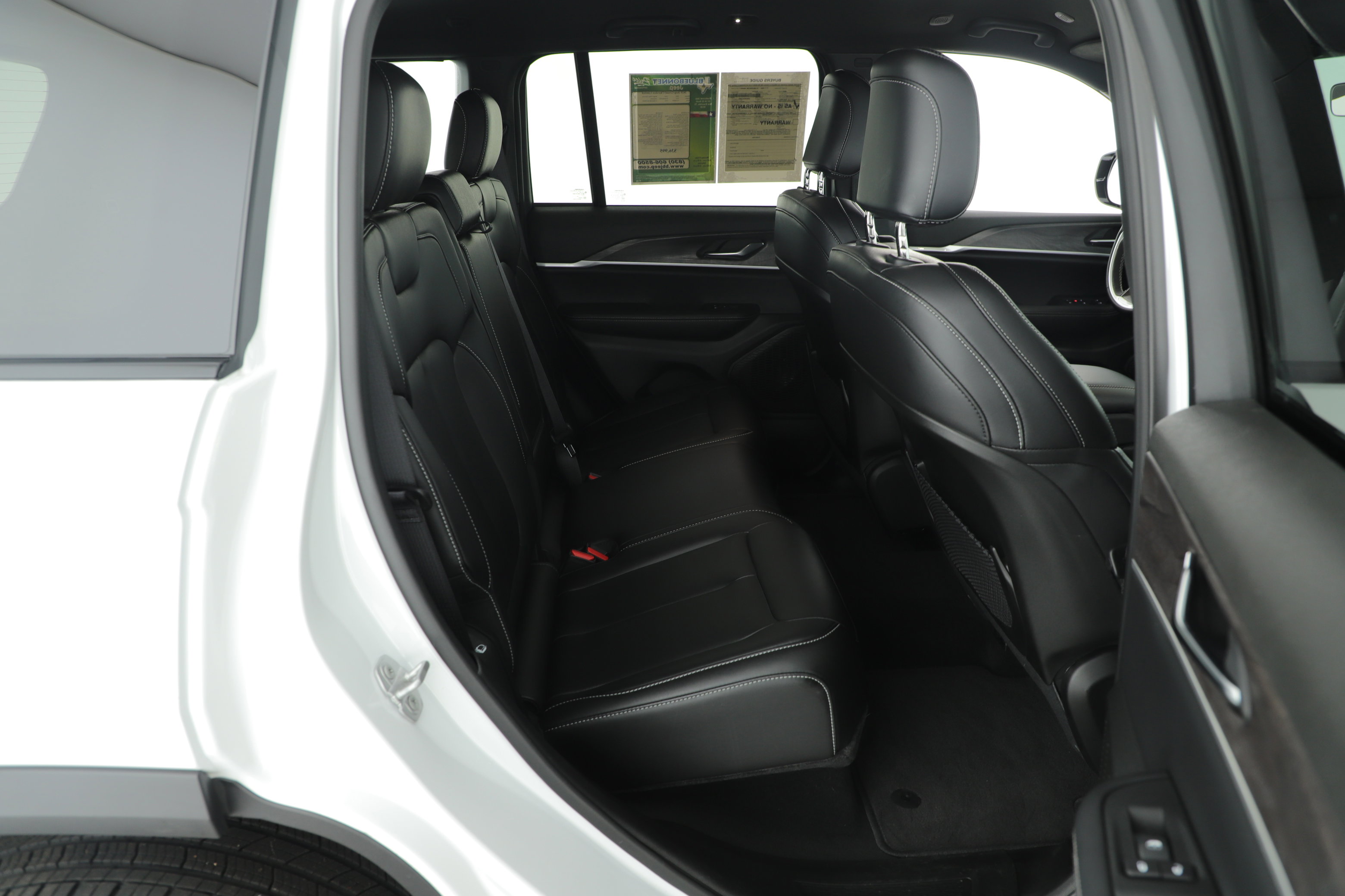 Used 2025 Jeep Grand Cherokee Limited w/ Trailer Tow Package image 13