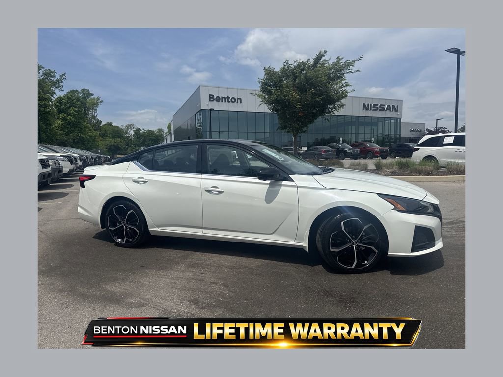 New 2026 Nissan Altima 2.5 SR w/ SR Premium Package FWD image 1