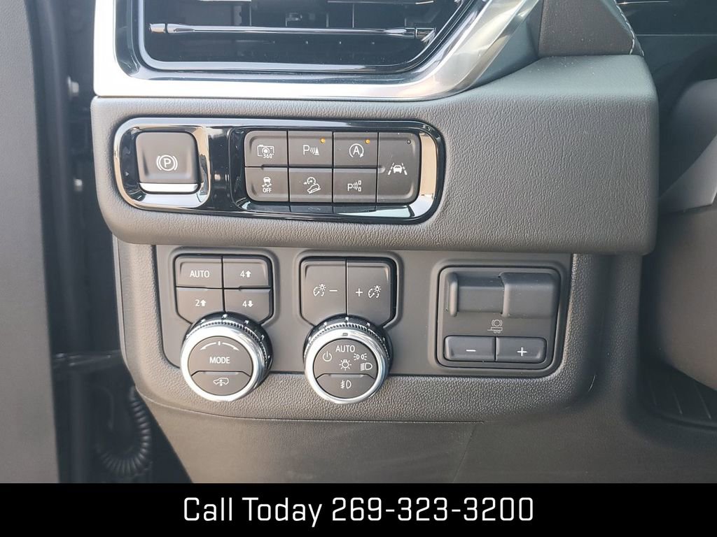 New 2025 GMC Yukon XL Denali w/ Denali Reserve Package image 19