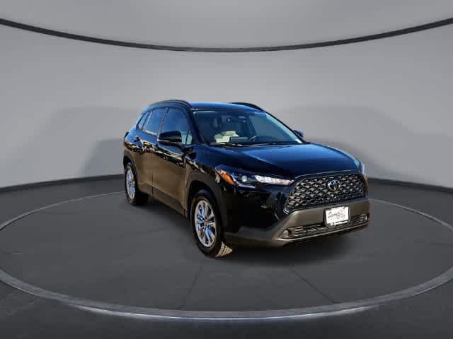 Used 2023 Toyota Corolla Cross LE FWD image 2