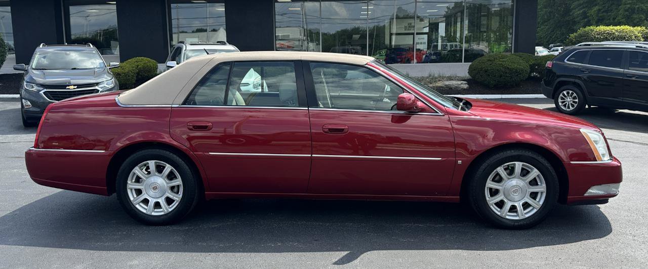 Used 2008 Cadillac DTS FWD image 18