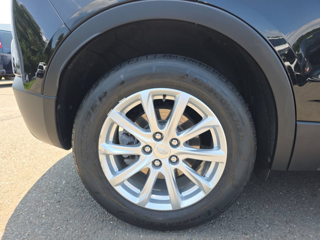 Used 2019 Cadillac XT4 Luxury w/ Cold Weather Package AWD/4WD image 11