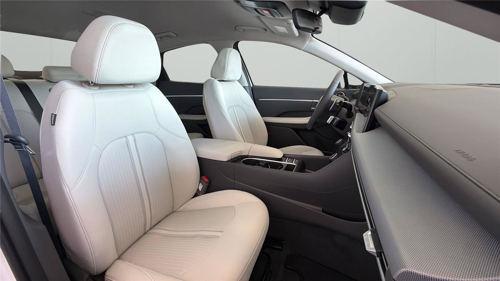 New 2026 Hyundai Sonata SEL FWD image 14