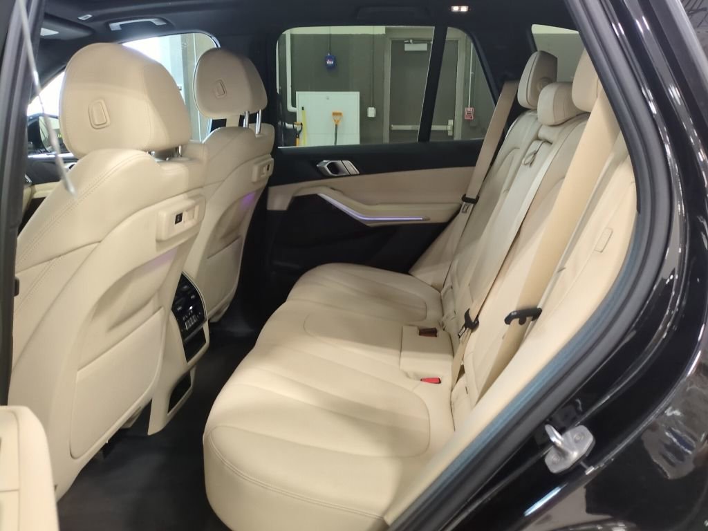 Used 2020 BMW X5 xDrive40i w/ Convenience Package AWD/4WD image 13