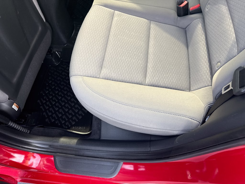 Used 2020 Hyundai Elantra Value Edition w/ Cargo Package (C1) FWD image 17