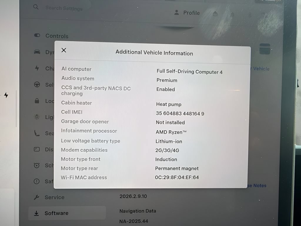Used 2024 Tesla Model Y Long Range AWD/4WD image 24