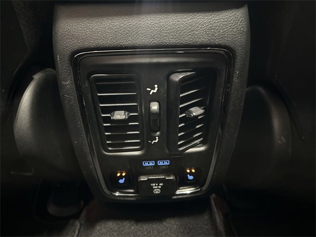 Used 2019 Jeep Grand Cherokee Limited w/ Luxury Group II image 36