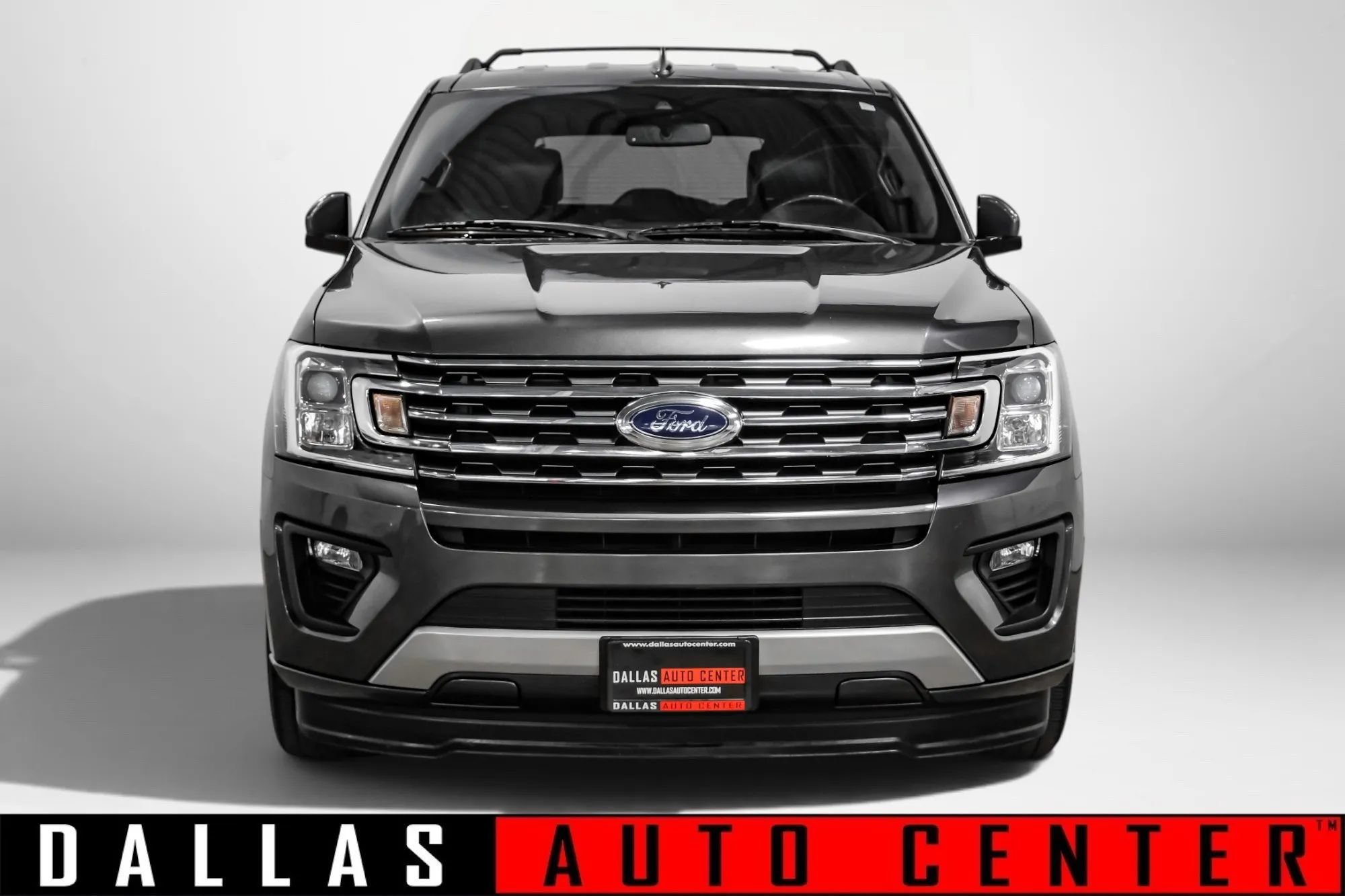 Used 2019 Ford Expedition XLT w/ Equipment Group 202A RWD image 2