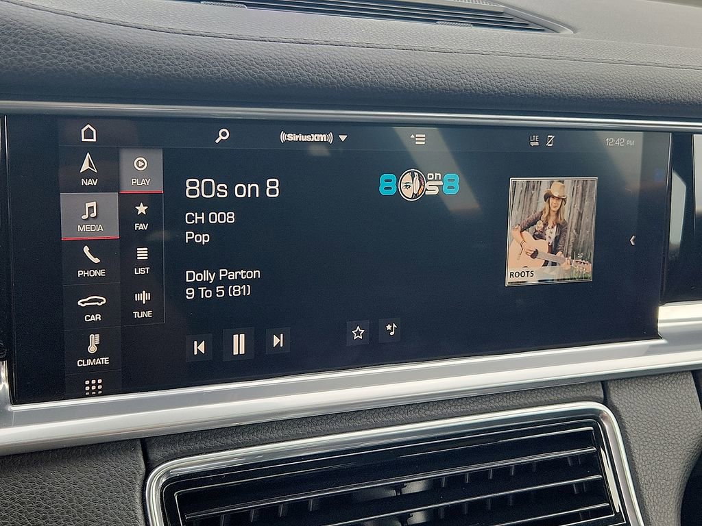 Used 2019 Porsche Panamera image 17