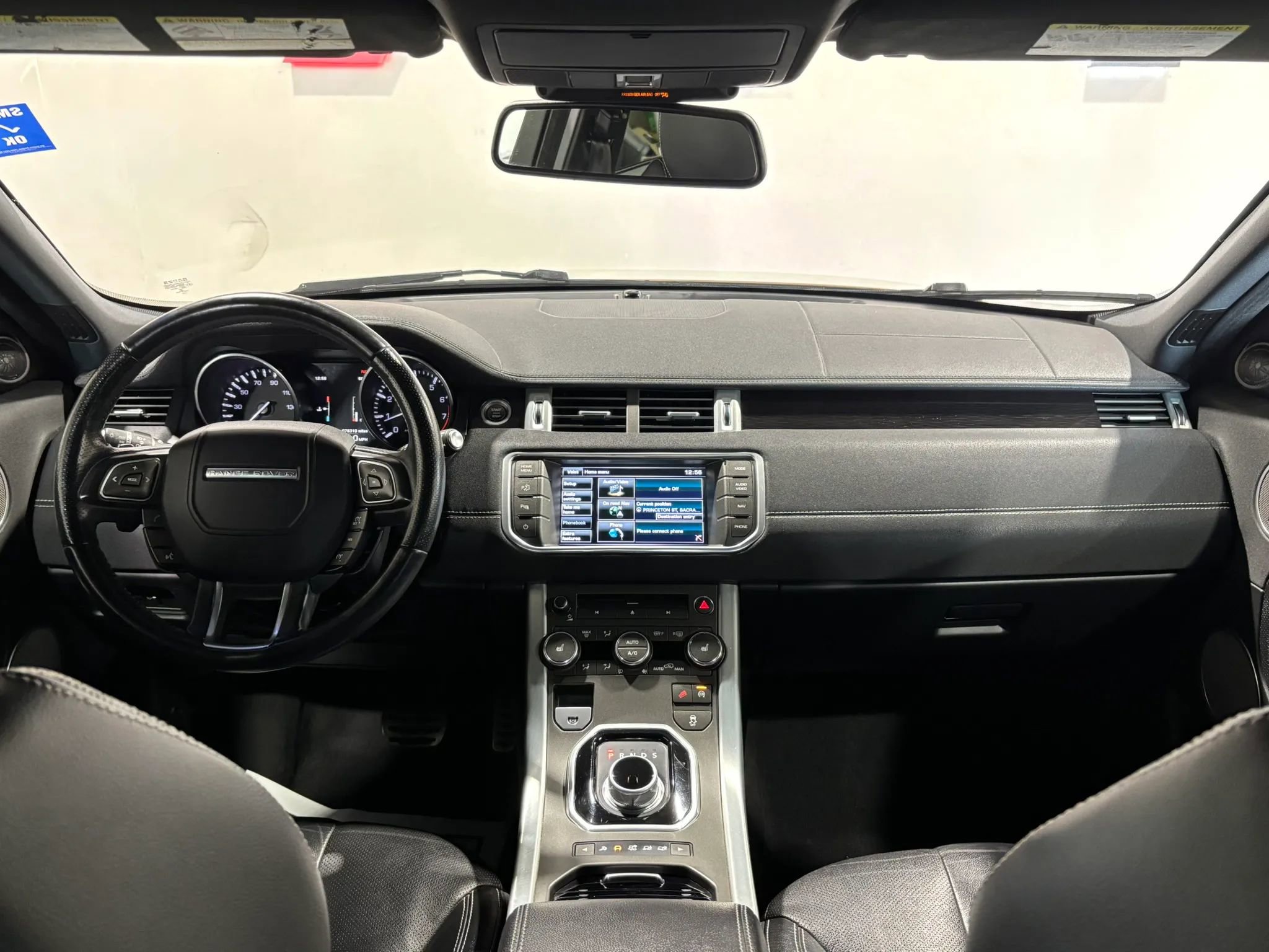 Used 2014 Land Rover Range Rover Evoque Dynamic image 16