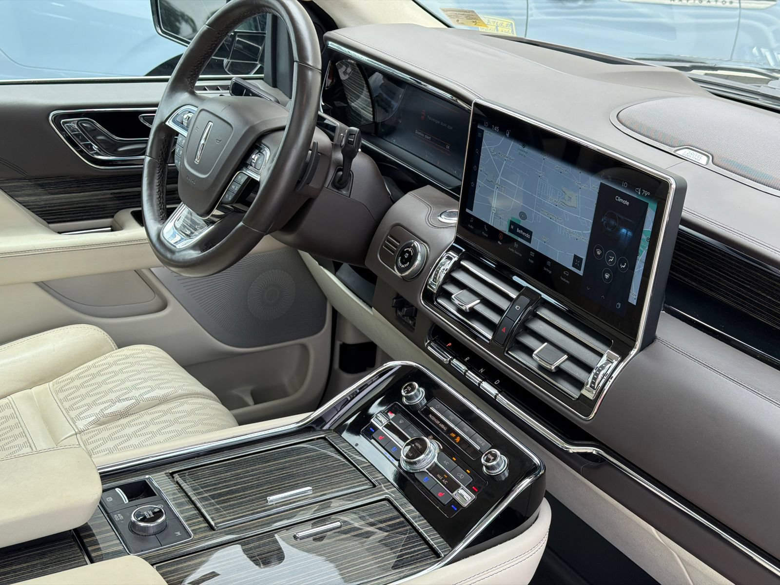 Used 2022 Lincoln Navigator Black Label AWD/4WD image 11