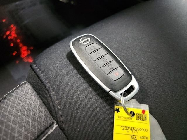 Used 2023 Nissan Pathfinder SV w/ SV Premium Package image 36