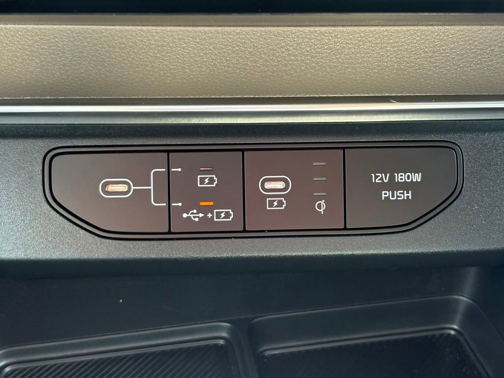 Certified 2026 Kia Carnival EX image 24