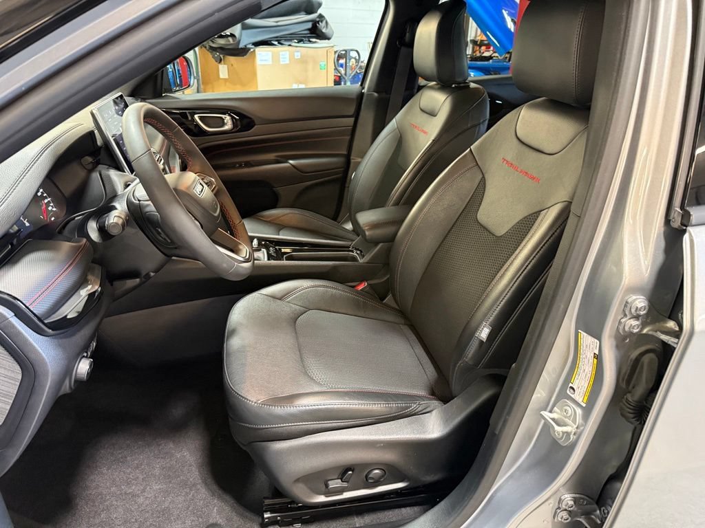 Used 2023 Jeep Compass Trailhawk w/ Trailhawk Convenience Group AWD/4WD image 25