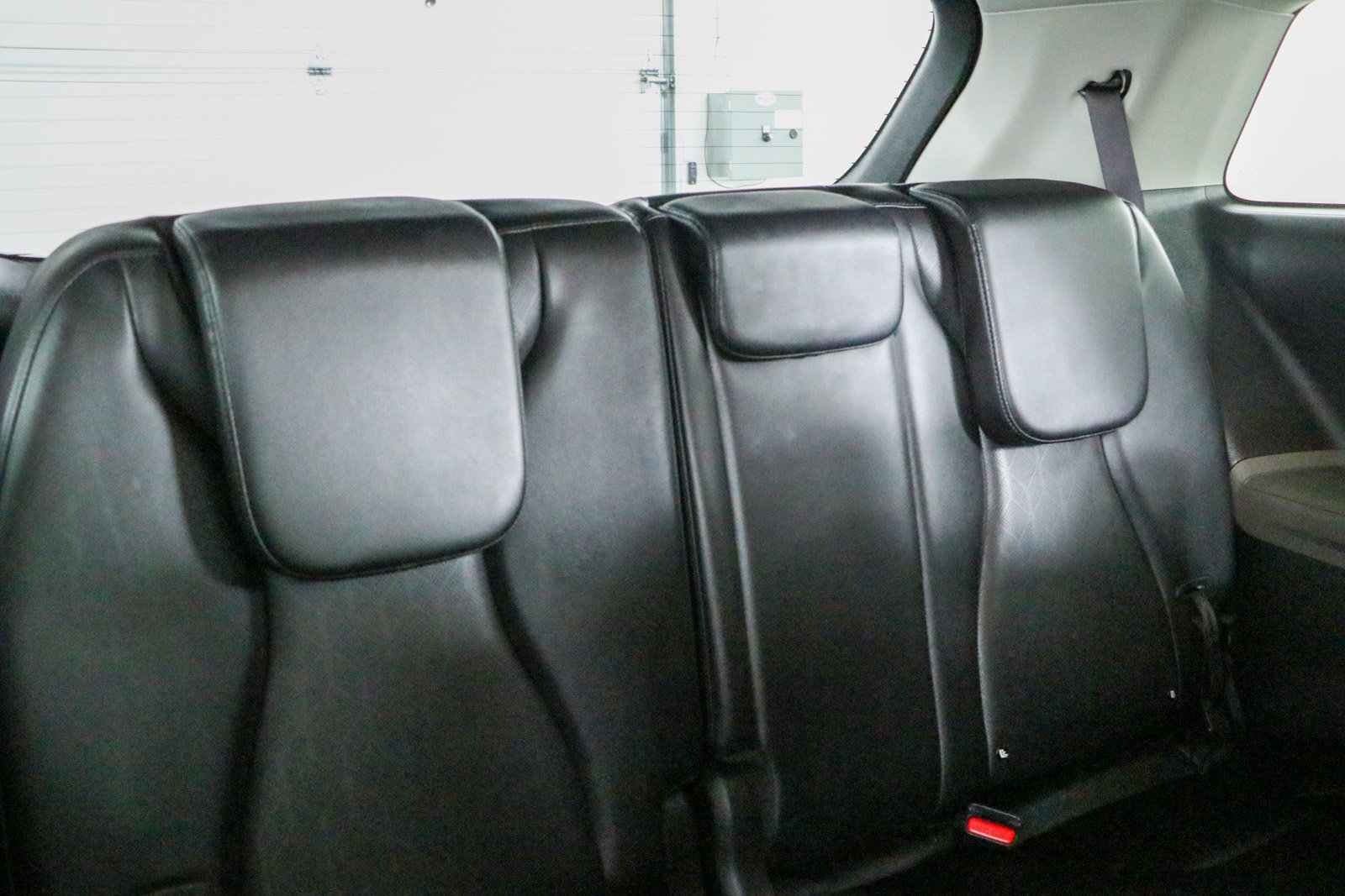 Used 2025 Kia Carnival FWD image 29