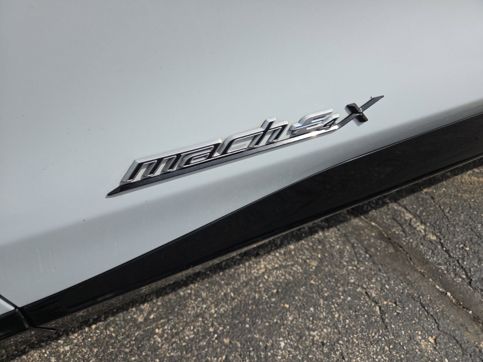 Used 2023 Ford Mustang Mach-E Premium image 15