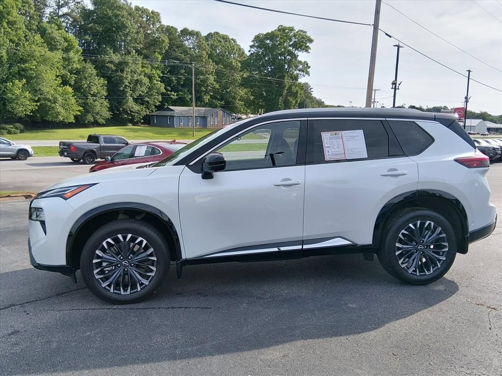 Certified 2025 Nissan Rogue Platinum w/ Tech Package FWD image 6