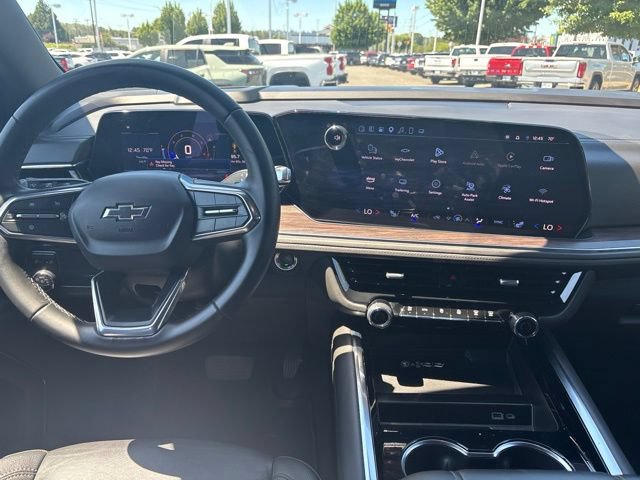 Used 2025 Chevrolet Tahoe Z71 AWD/4WD image 17
