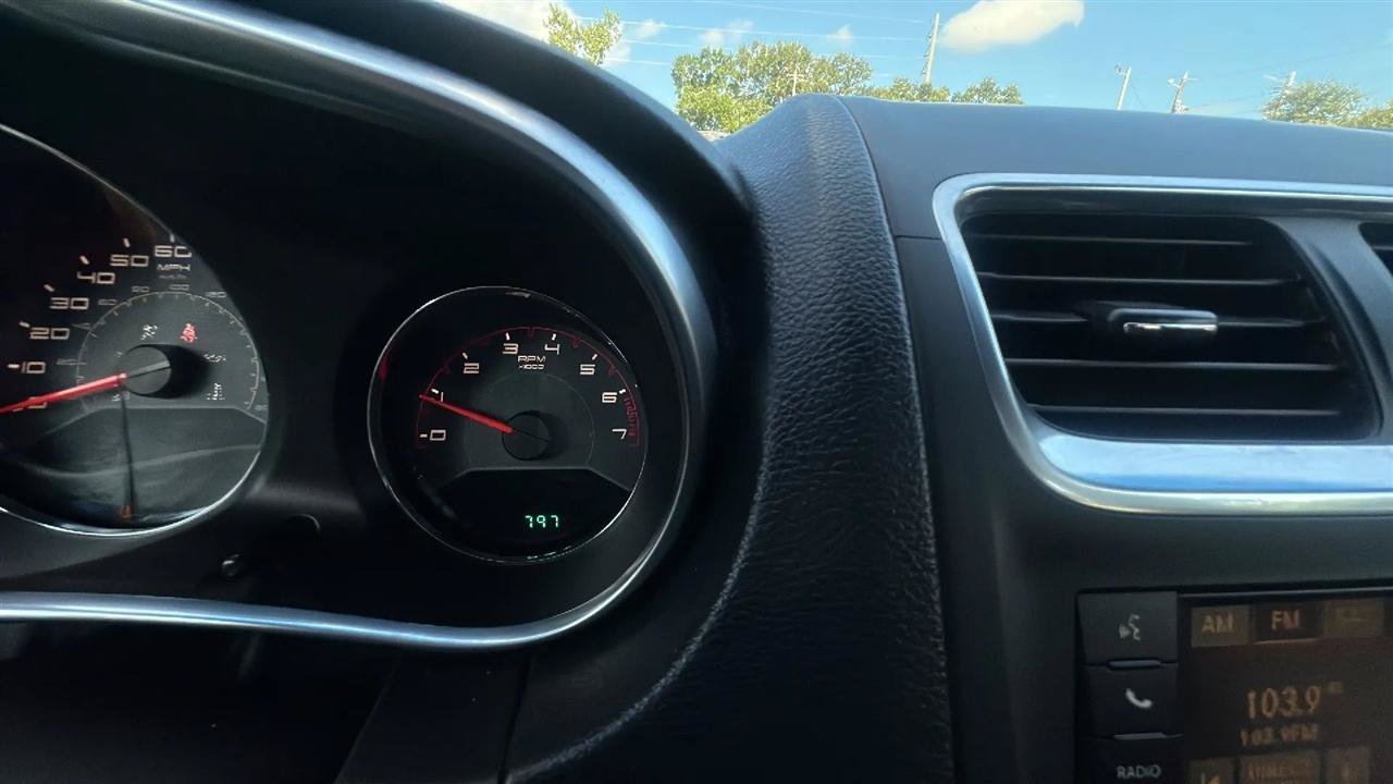 Used 2013 Dodge Avenger SXT FWD image 43