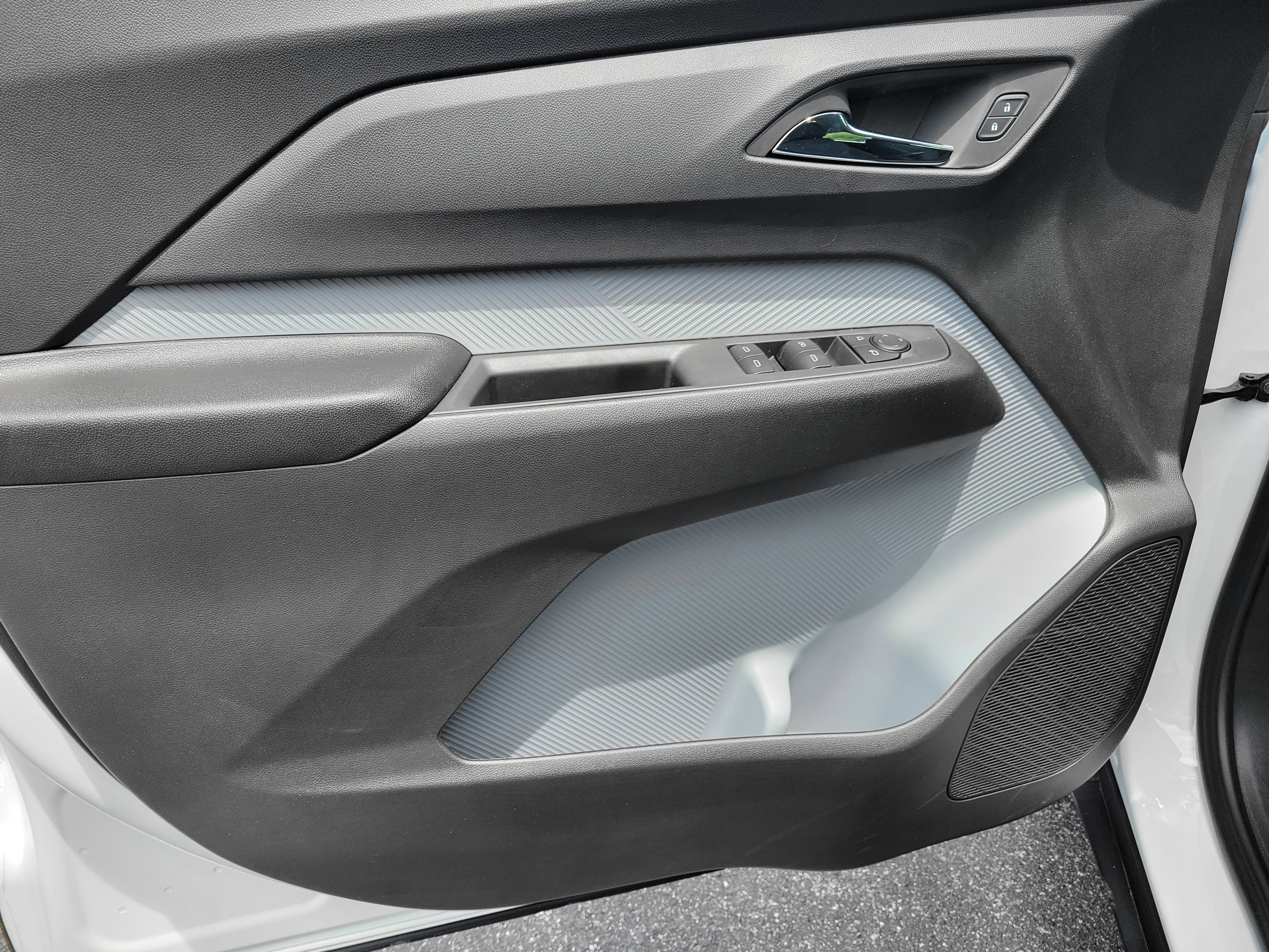 New 2027 Chevrolet Bolt LT FWD image 23