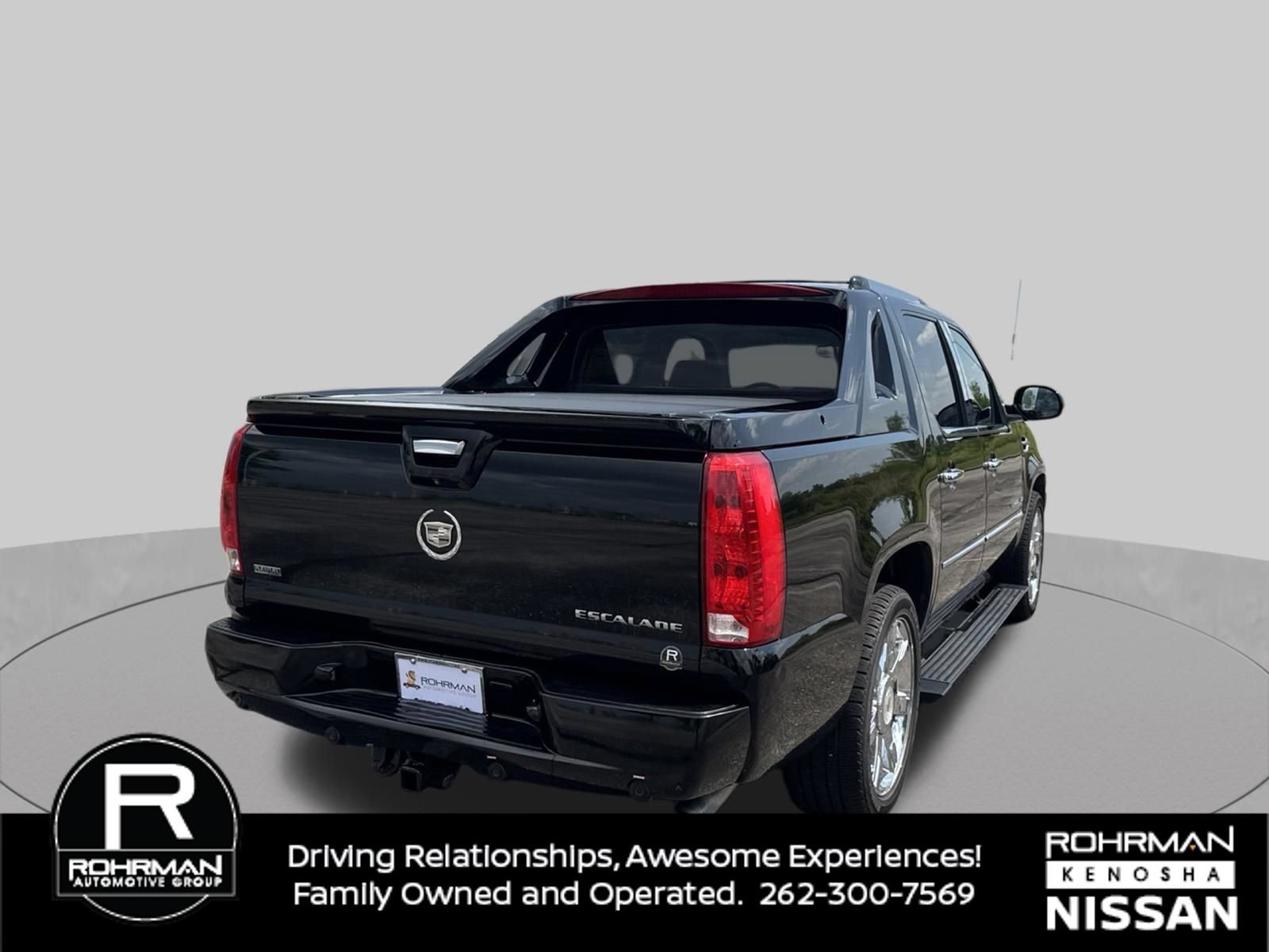 Used 2011 Cadillac Escalade EXT Premium AWD/4WD image 6