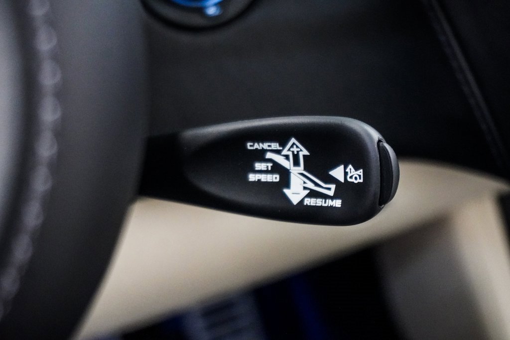 Used 2021 McLaren GT image 17