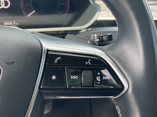 Used 2022 Audi e-tron Premium AWD/4WD image 9