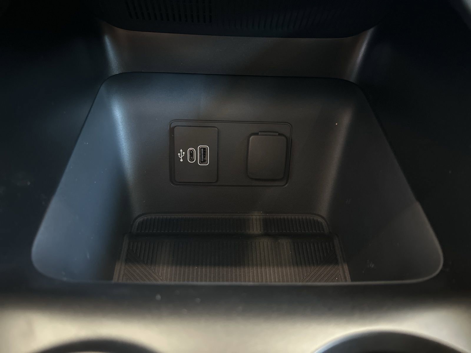 New 2026 Ford Explorer Active w/ Active Comfort Package image 27