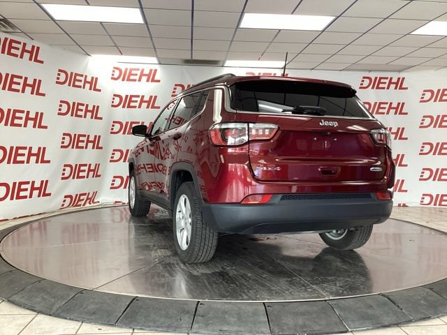 Used 2020 Jeep Compass Latitude w/ Cold Weather Group AWD/4WD image 5