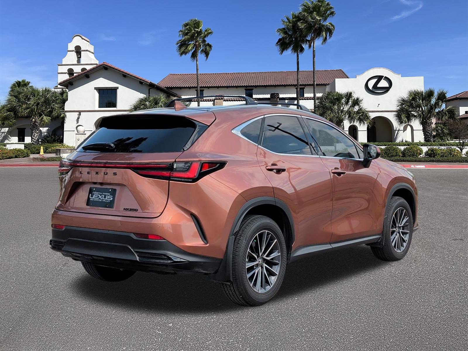 Used 2025 Lexus NX 250 FWD w/ Premium Package image 2