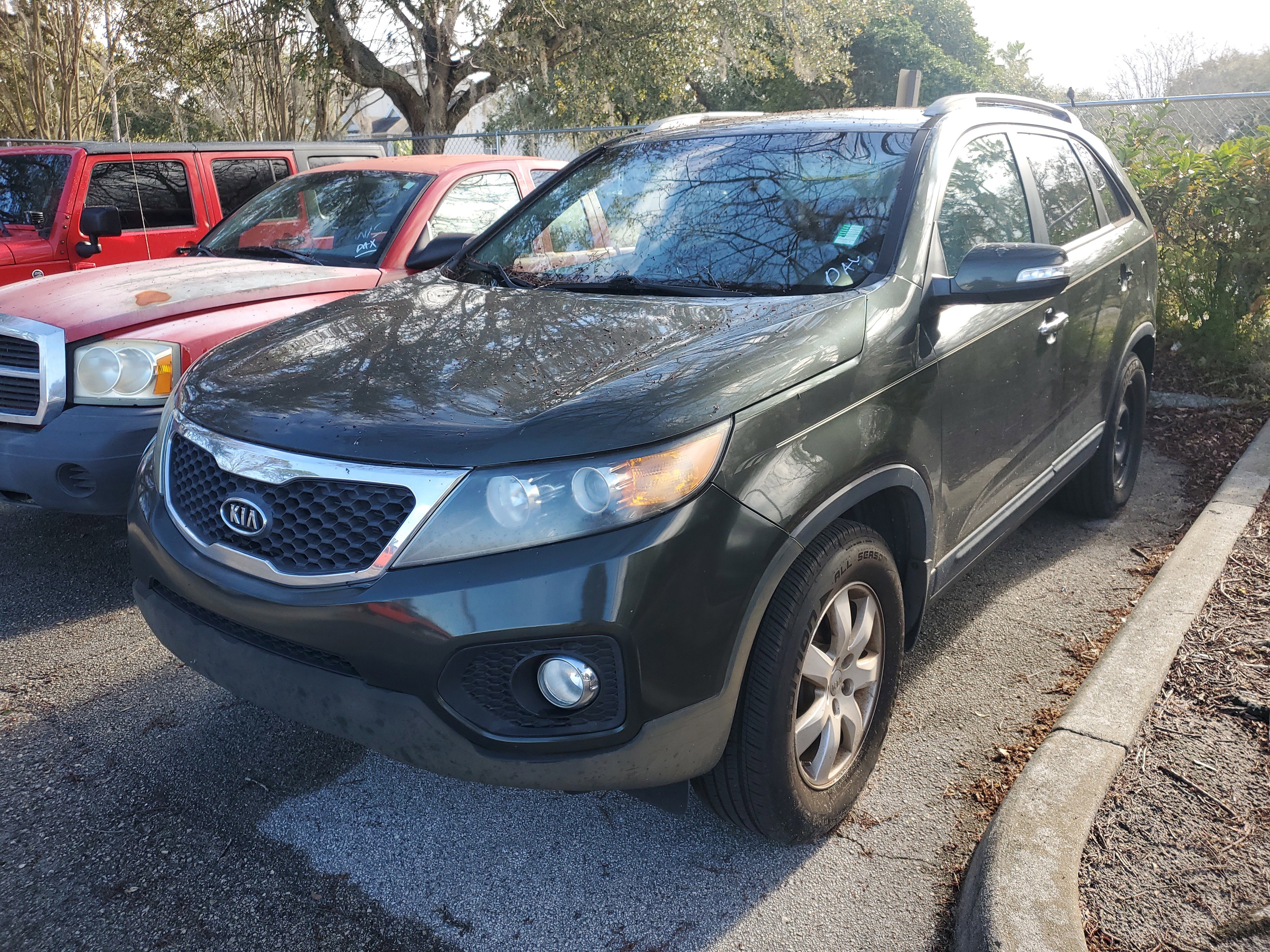 Used 2012 Kia Sorento LX w/ Convenience Pkg image 2