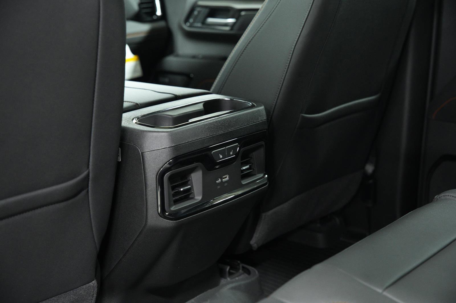 New 2026 GMC Sierra 2500 AT4 w/ AT4 Premium Plus Package image 23