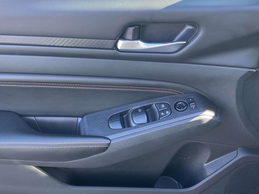 Used 2022 Nissan Altima 2.5 SR image 15