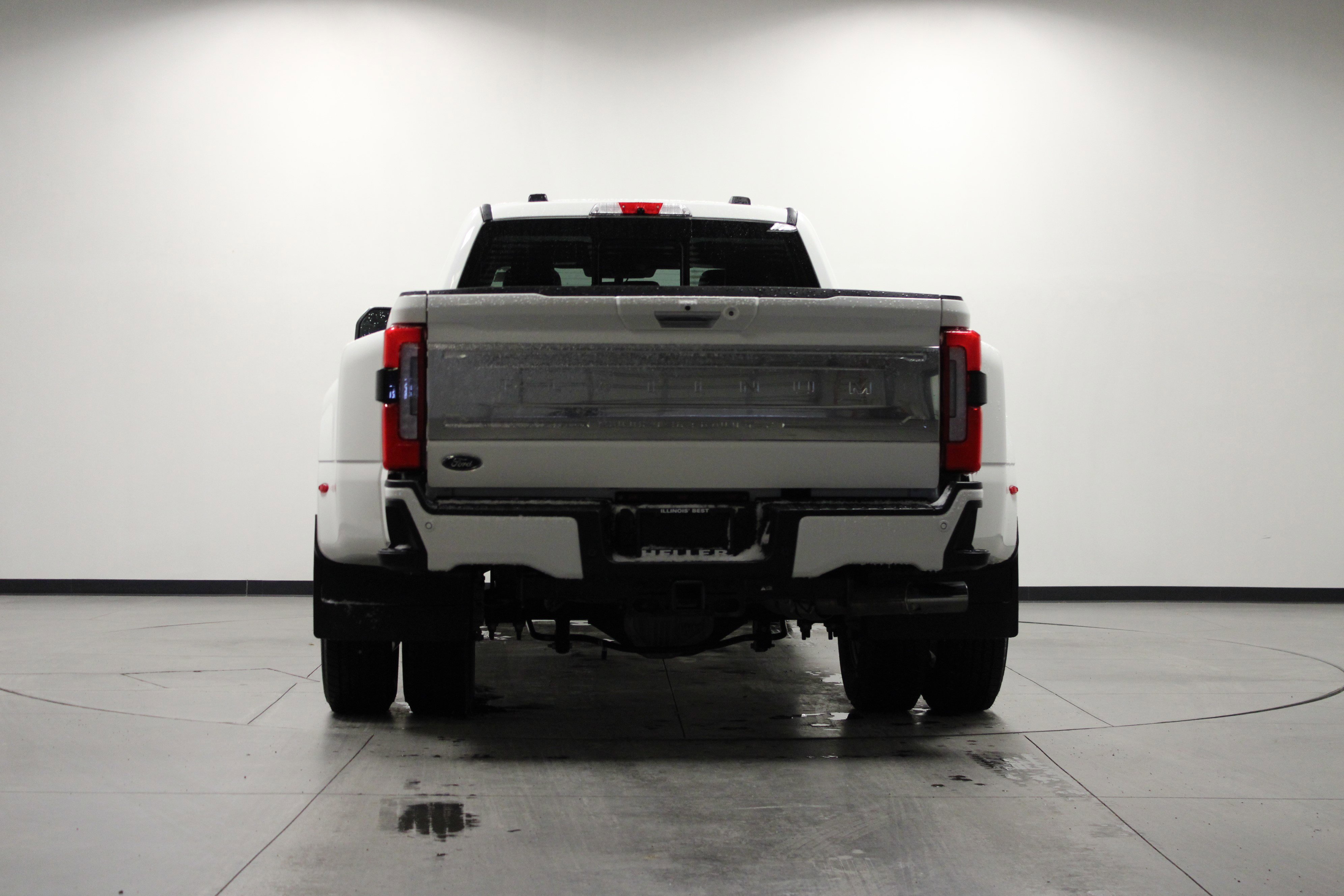 Used 2024 Ford F350 Platinum image 5