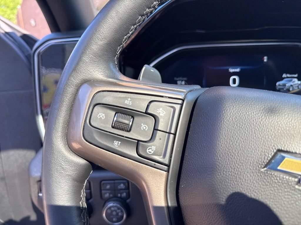 Used 2022 Chevrolet Silverado 1500 High Country w/ Technology Package AWD/4WD image 22