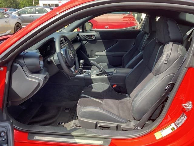 New 2025 Toyota GR86 Premium RWD image 29