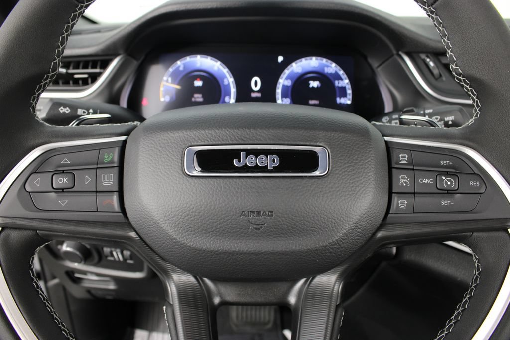 New 2026 Jeep Grand Cherokee Laredo AWD/4WD image 12