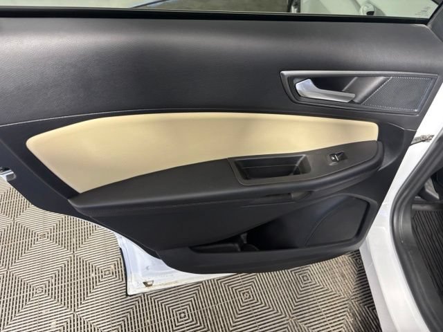 Used 2024 Ford Edge SE AWD/4WD image 12