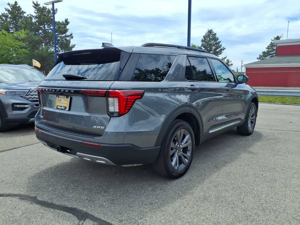 Used 2025 Ford Explorer Active w/ Active Comfort Package AWD/4WD image 6