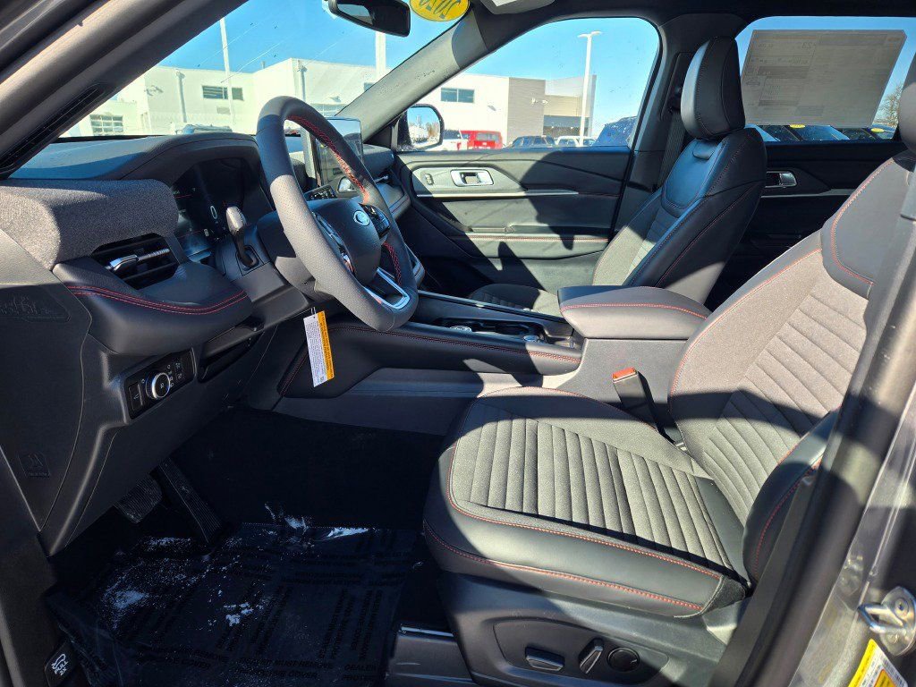 New 2026 Ford Explorer ST-Line w/ ST-Line Street Pack image 21