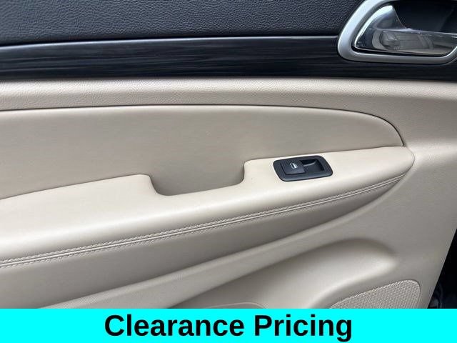 Used 2022 Jeep Grand Cherokee Laredo E w/ Security & Convenience Group AWD/4WD image 31