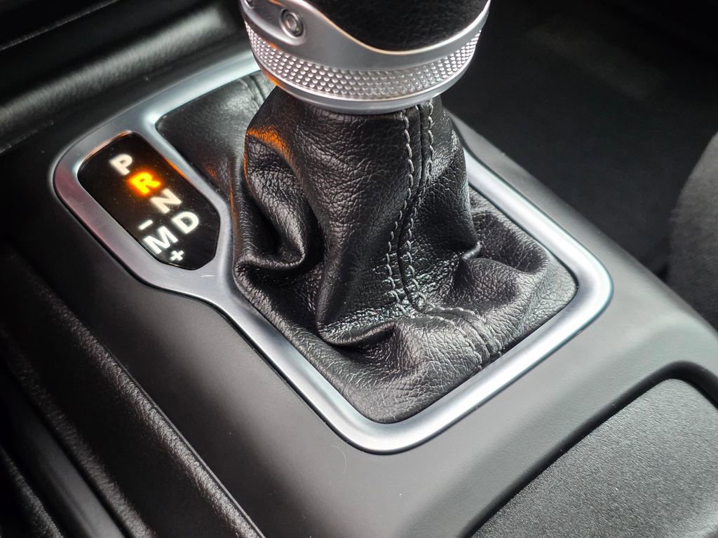 Used 2025 Jeep Wrangler Rubicon image 36