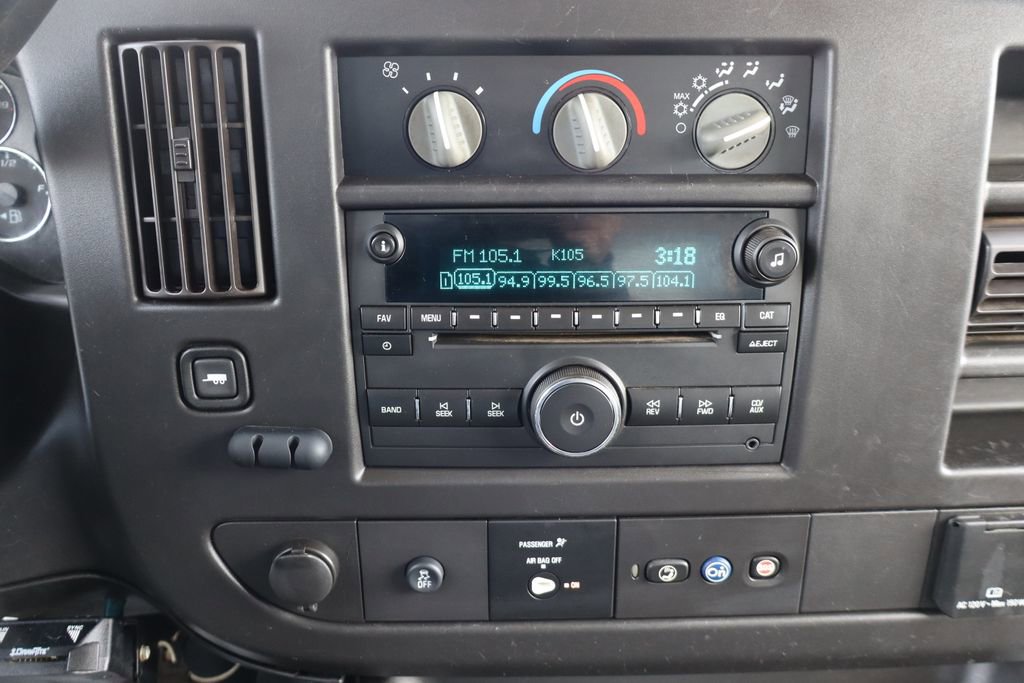 Used 2020 Chevrolet Express 3500 w/ Power Convenience Package image 8