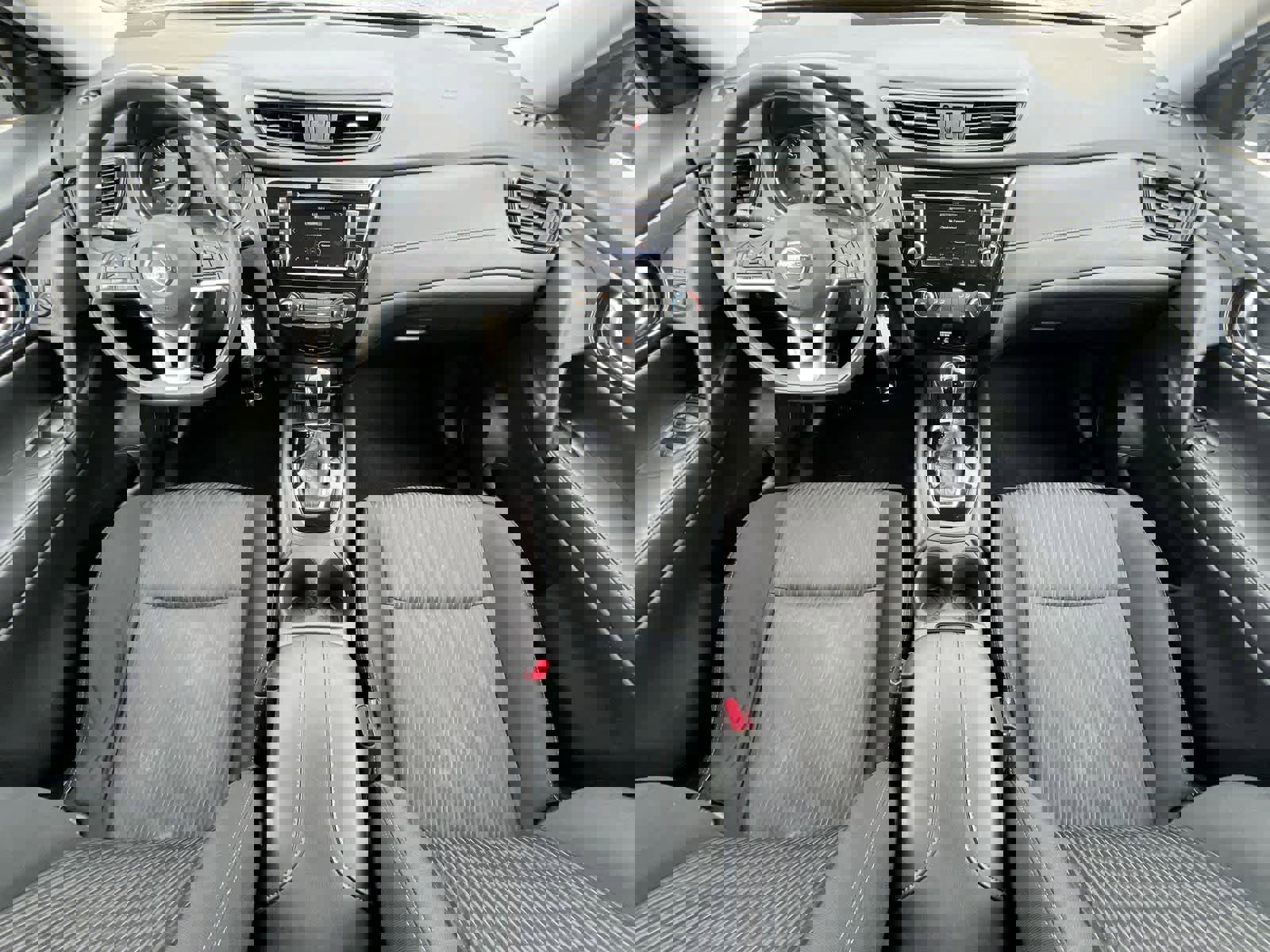 Used 2018 Nissan Rogue S image 15