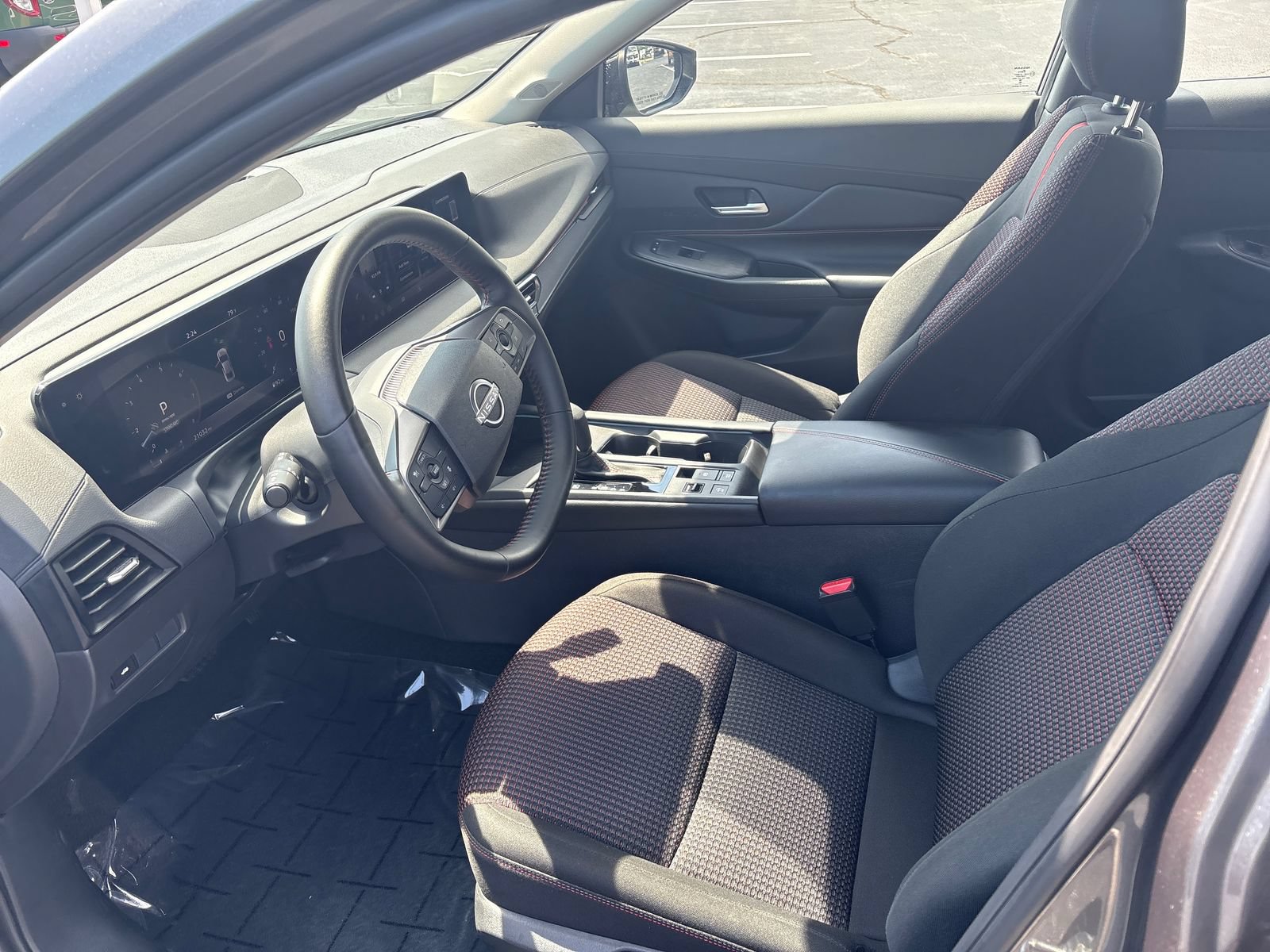 Used 2026 Nissan Sentra SR w/ Floor Mat Package FWD image 35