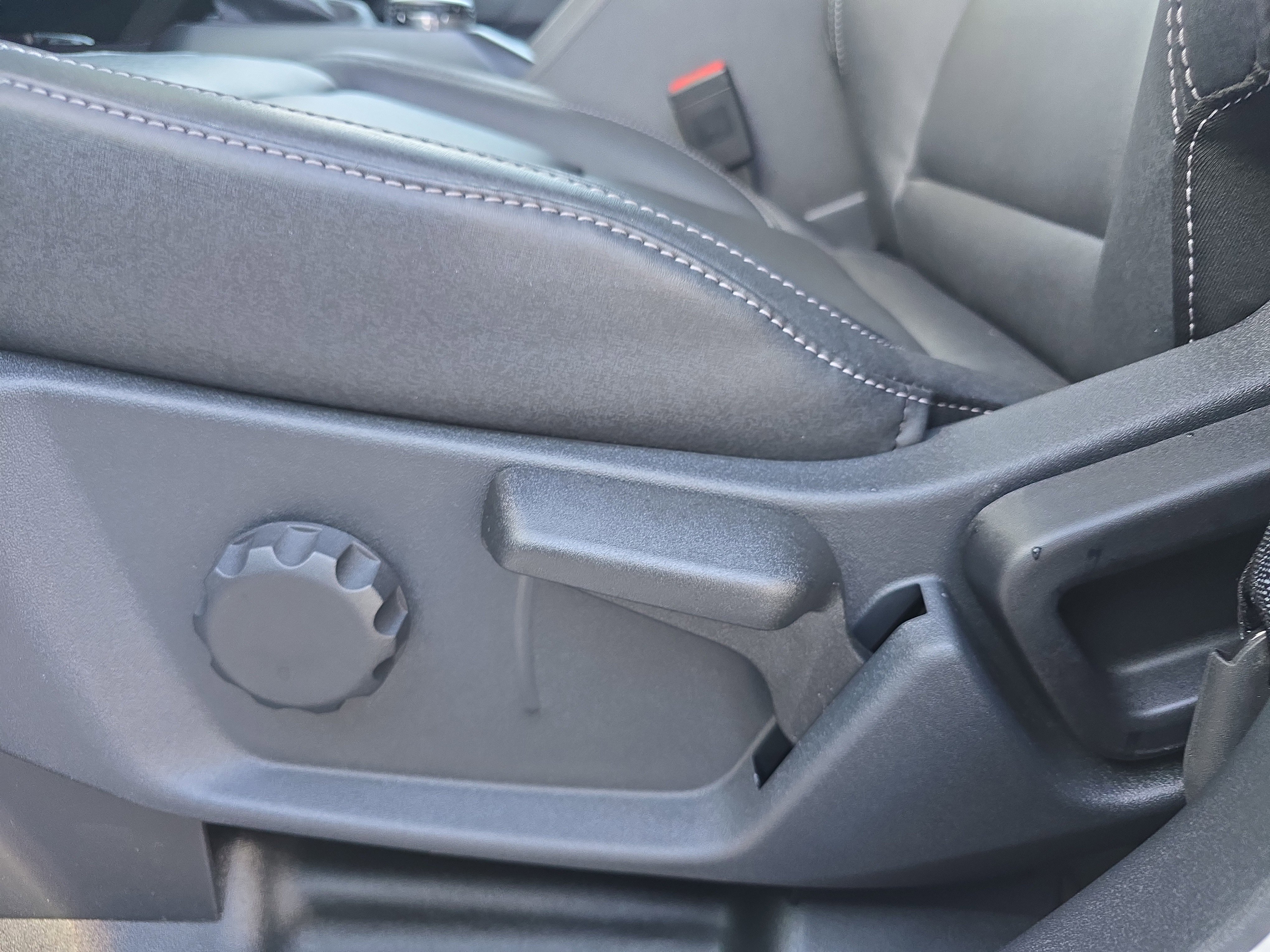 New 2026 Ford Bronco Badlands AWD/4WD image 14