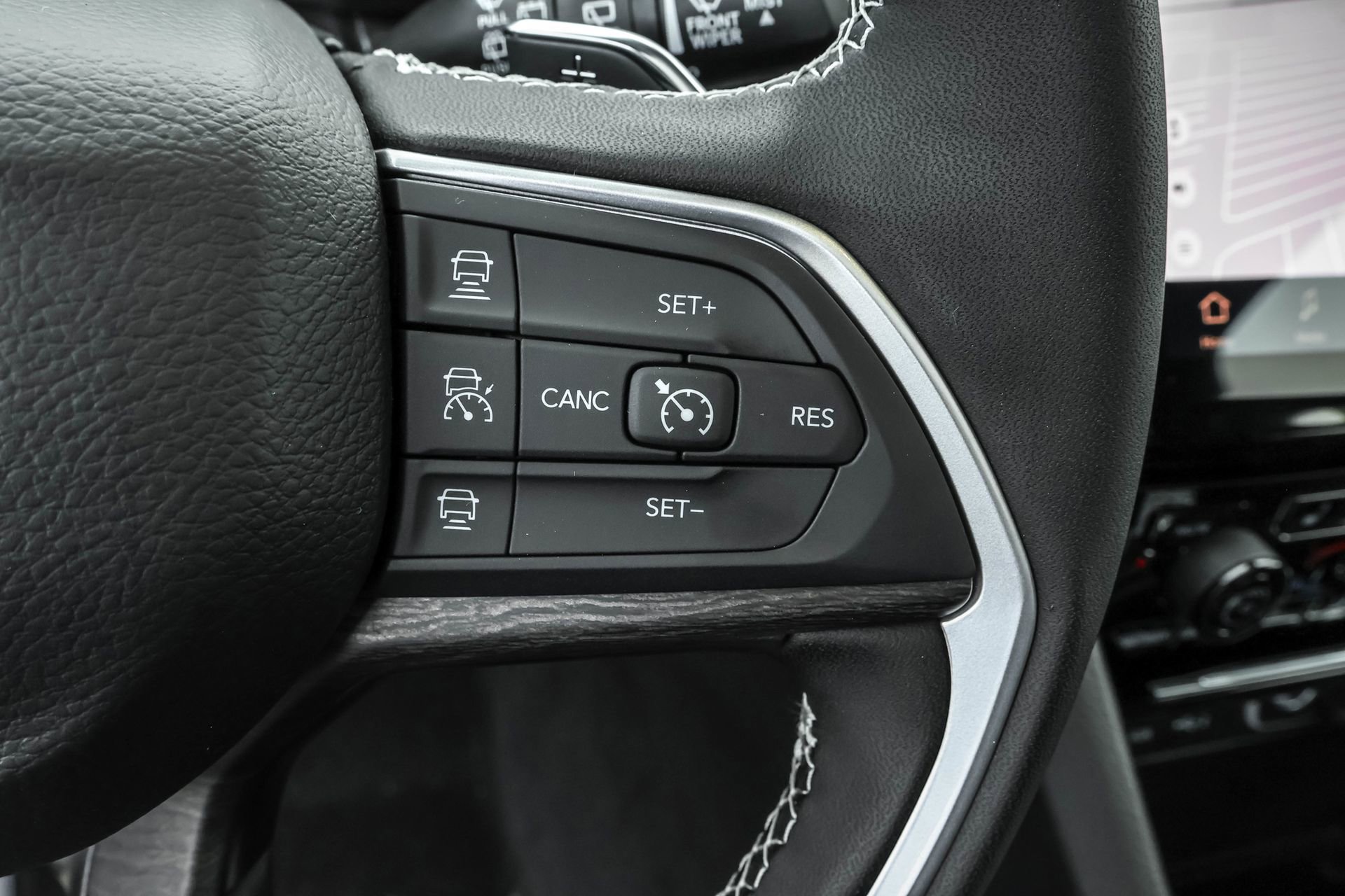 New 2025 Jeep Grand Cherokee Limited AWD/4WD image 29