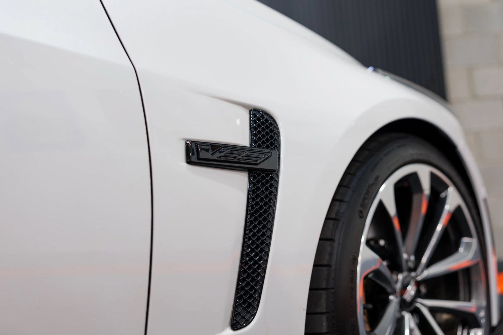 Used 2016 Cadillac CTS V w/ Luxury Package RWD image 20