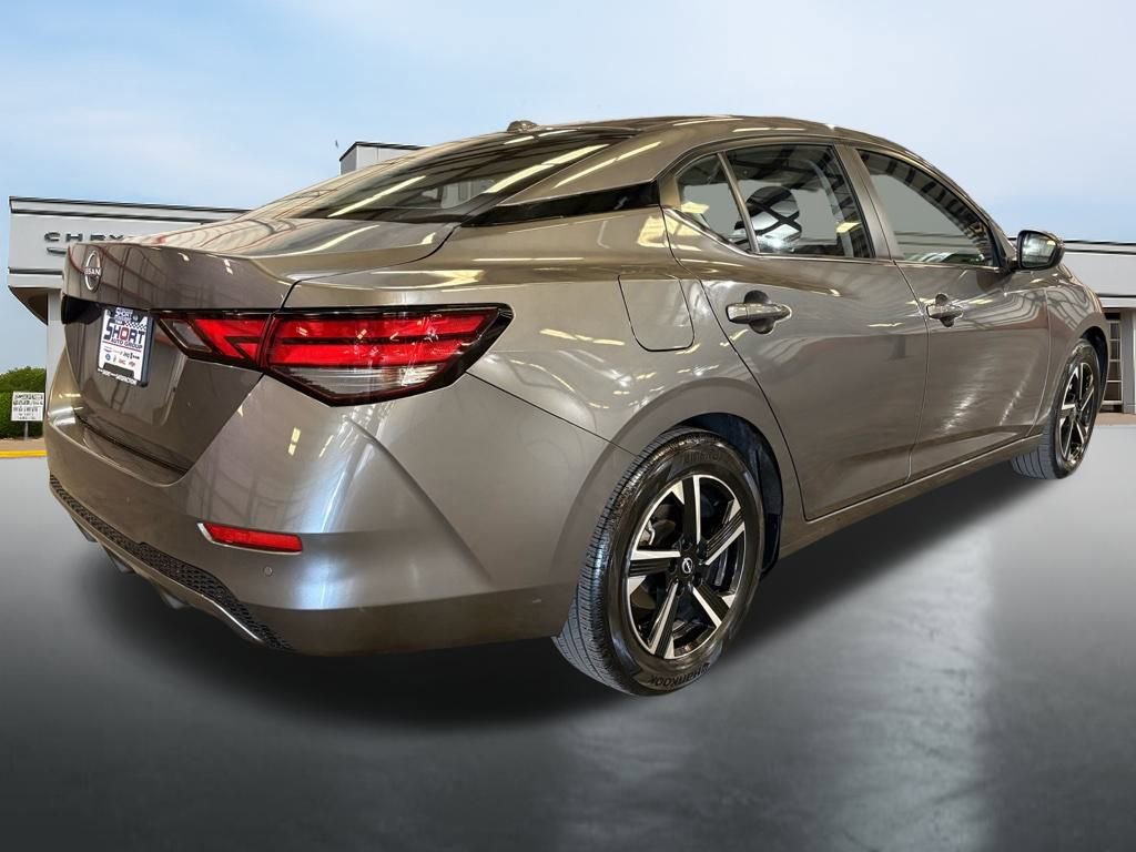 Used 2025 Nissan Sentra SV image 5