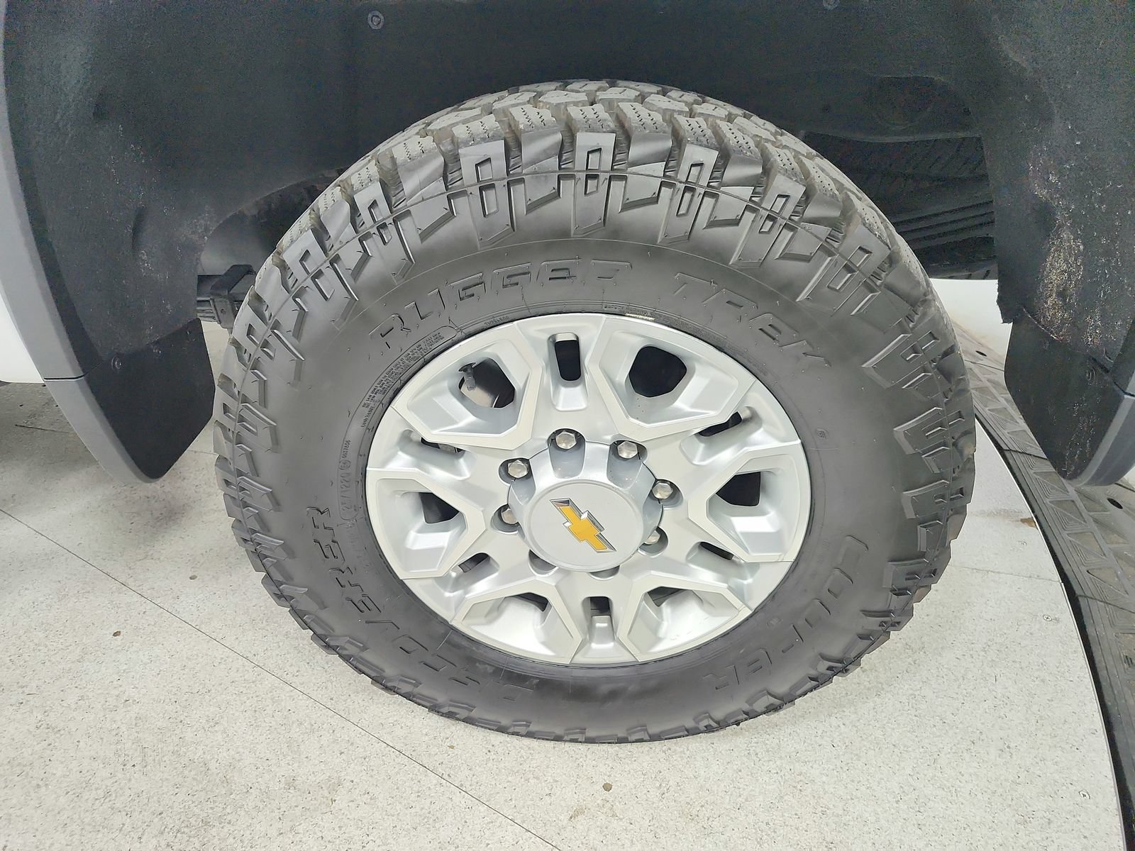 Used 2024 Chevrolet Silverado 2500 LT AWD/4WD image 49